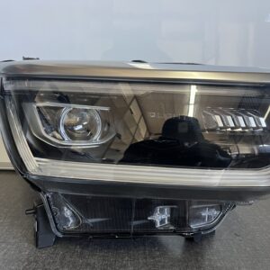 VW AMAROK II IQ.LIGHT OEM USED RIGHT DRIVERS SIDE HEADLIGHT HEADLAMP N1XB-13E016-AD