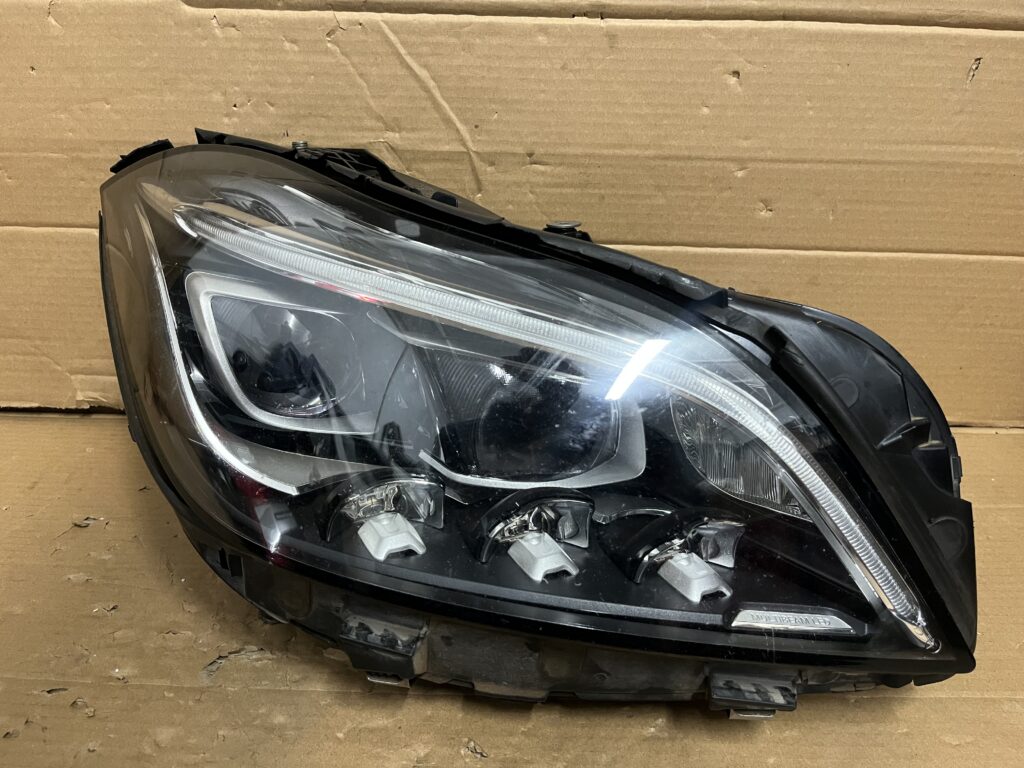 MERCEDES BENZ W218 CLS400 CLS500 CLS550 FRONT RIGHT DRIVERS SIDE USED OEM LED HEADLIGHT HEADLAMP
