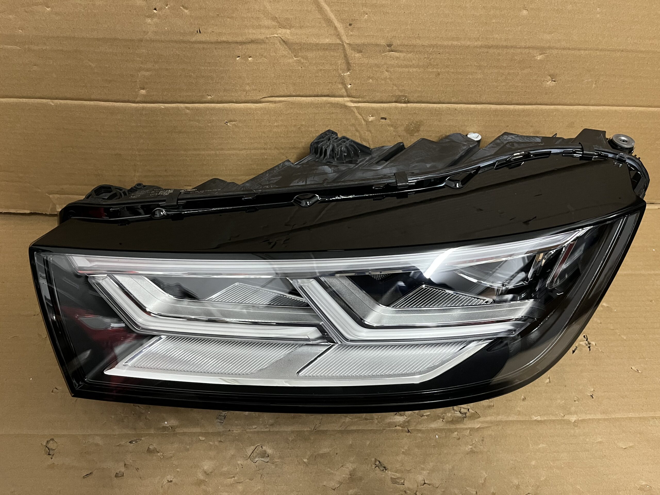 2017 2018 2019 2020 AUDI Q5 QS5 FRONT LEFT PASSENGER SIDE USED OEM LED HEADLIGHT HEADLAMP - Image 6