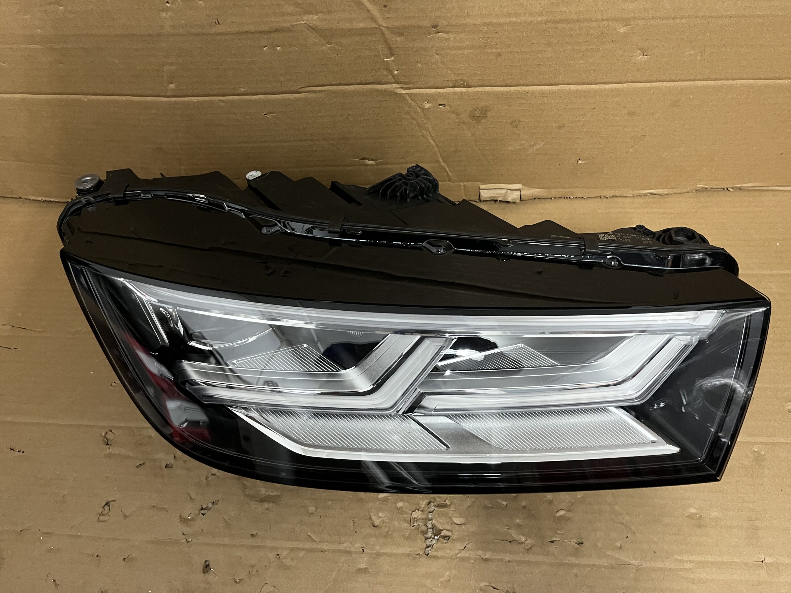 2017 2018 2019 2020 AUDI Q5 QS5 FRONT RIGHT DRIVERS SIDE USED OEM LED HEADLIGHT HEADLAMP - Image 3
