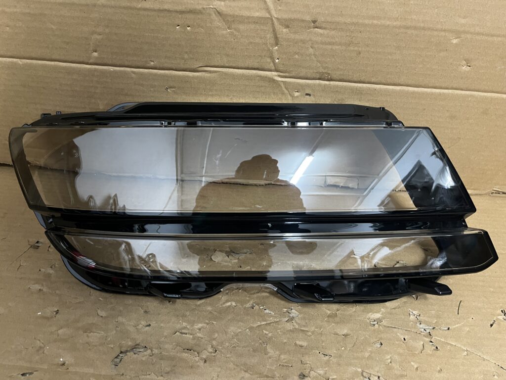 VW VOLKSWAGEN FRONT RIGHT HEADLIGHT LENS REPLACEMENT (FRONT HEADLIGHT GLASS)